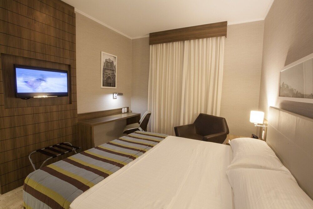 Hotel Agisol Marília Exteriör bild